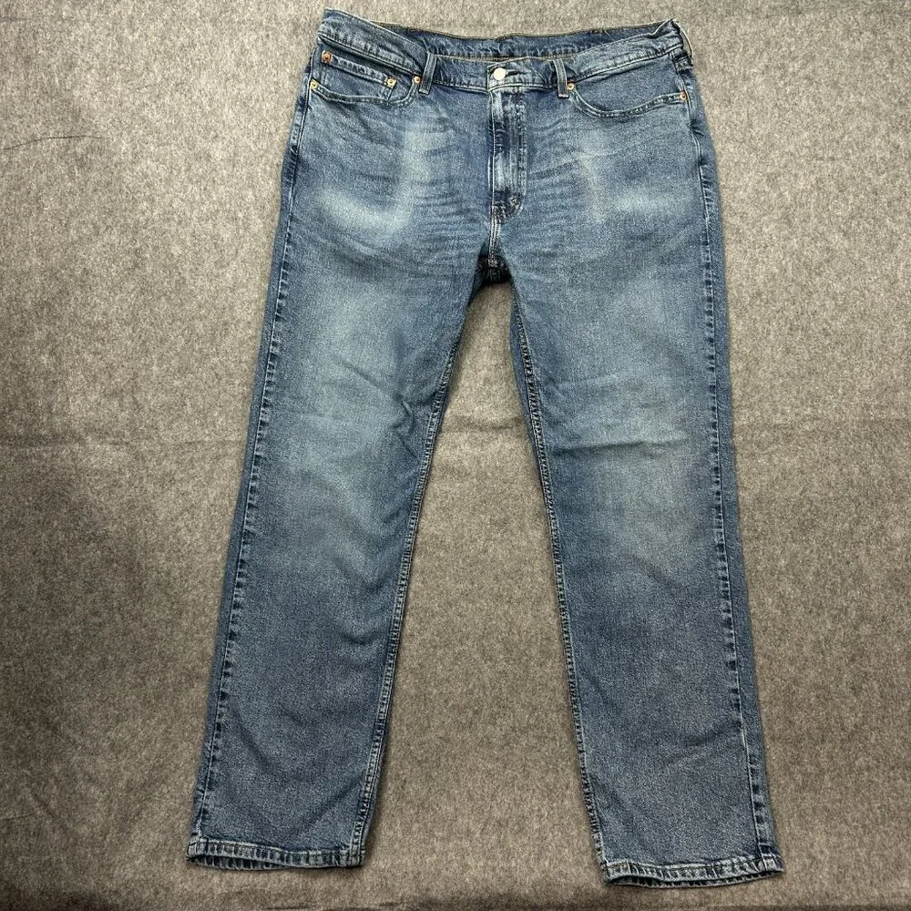 Levi's 514 Straight Fit Jeans Men's Size 40 X 32 Mid Rise Medium Wash Denim